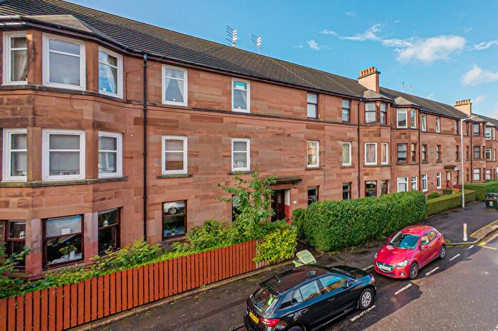 3 Bedroom Apartment For Sale In Cartside Street, Battlefield, G42