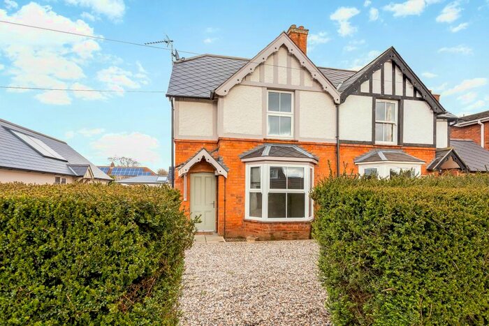 2 Bedroom Semi-Detached House To Rent In Kineton Road, Wellesbourne, Warwick CV35