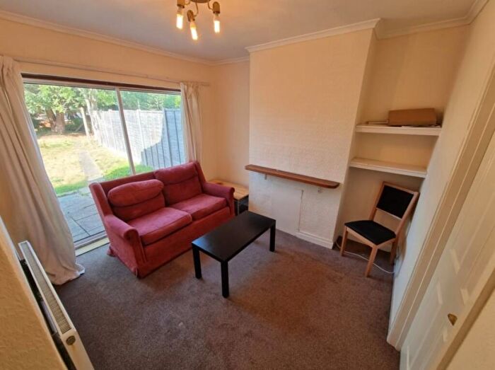 3 Bedroom Semi-Detached House For Sale In Swadling Street, Leamington Spa, CV31