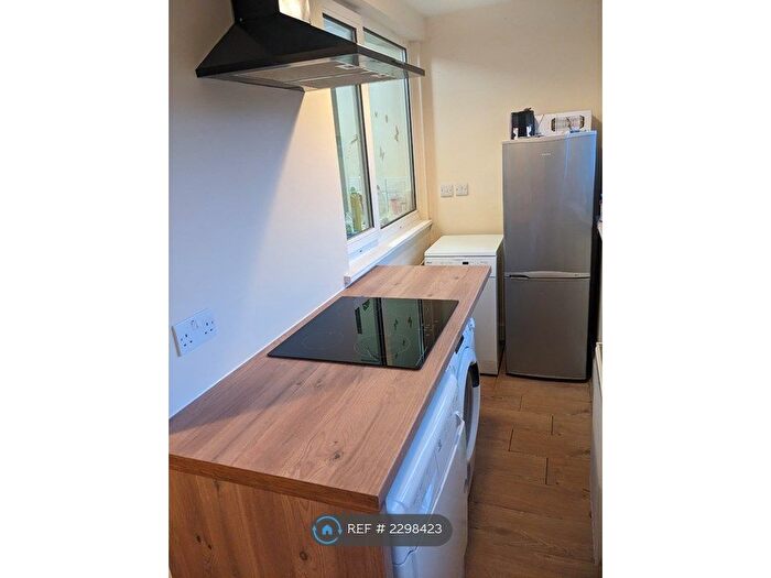 6 Bedroom Semi-Detached House To Rent In Scarnell Road, Norwich, NR5