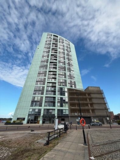 2 Bedroom Flat To Rent In Alexandra Tower, Princes Parade, L3