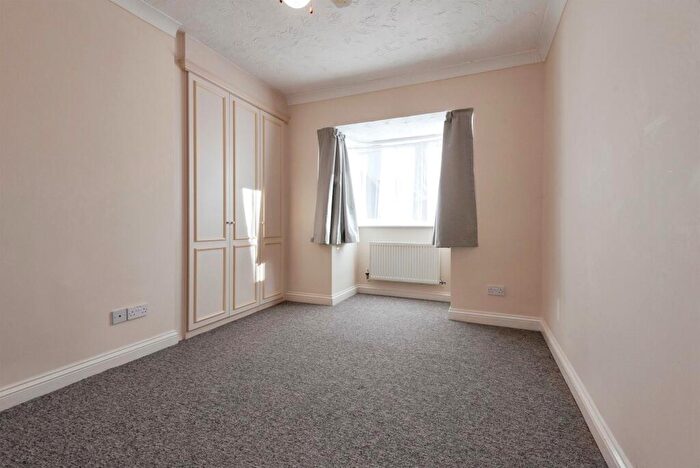 3 Bedroom Detached Bungalow For Sale In Corvus Close, Royston, SG8