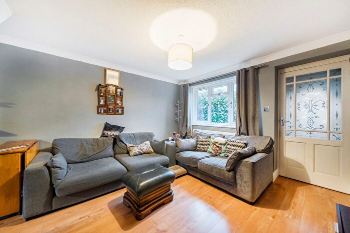 2 Bedroom End Terrace House For Sale In Gatcombe Close, Chatham, Kent, ME5