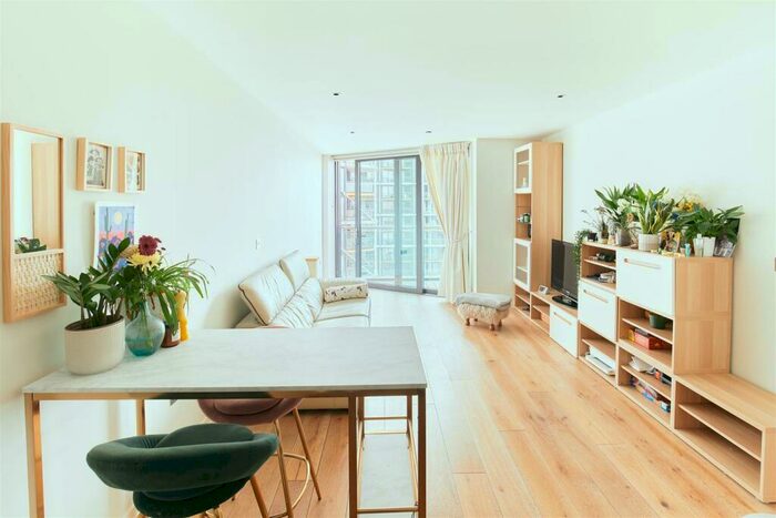 2 Bedroom Flat To Rent In Riverlight Quay, Nine Elms, SW11