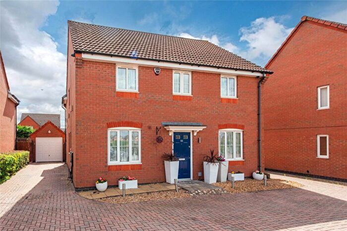 4 Bedroom Detached House For Sale In Springfield Road, Rushden, Northampton, Northamptonshire, NN10