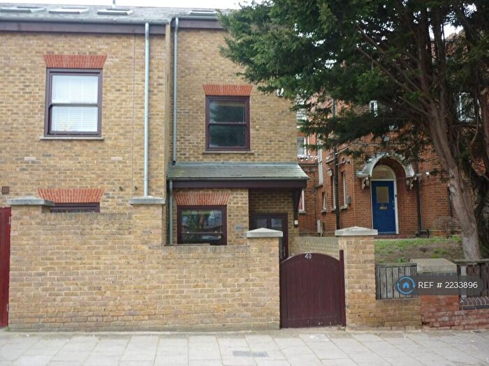 4 Bedroom End Of Terrace House To Rent In Chelmer Road, London, E9