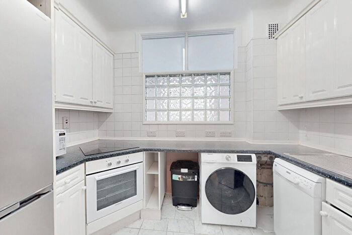 2 Bedroom Apartment To Rent In Grove End Gardens, Grove End Road, St John's Wood, London, NW8