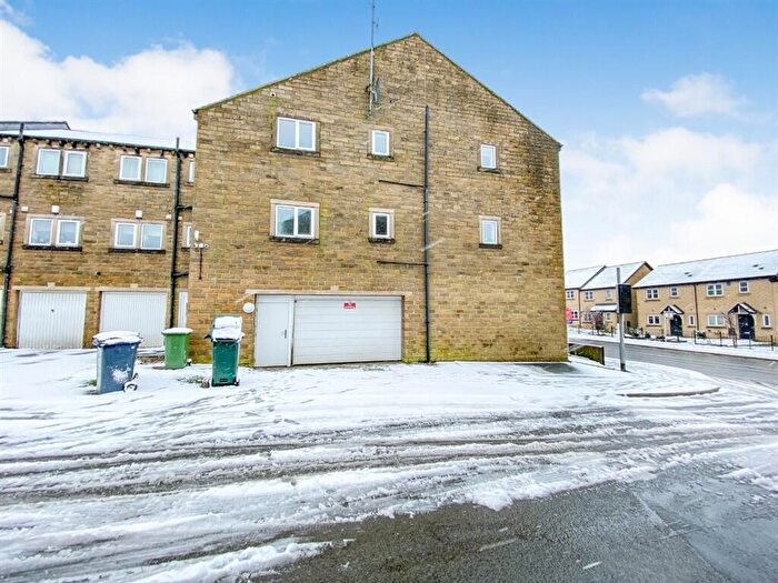 2 Bedroom Flat For Sale In Old Clock Mill Court, Denholme, Bradford, BD13