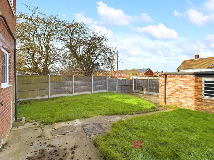 2 Bedroom End Of Terrace House To Rent In Carters Mead, Harlow, CM17