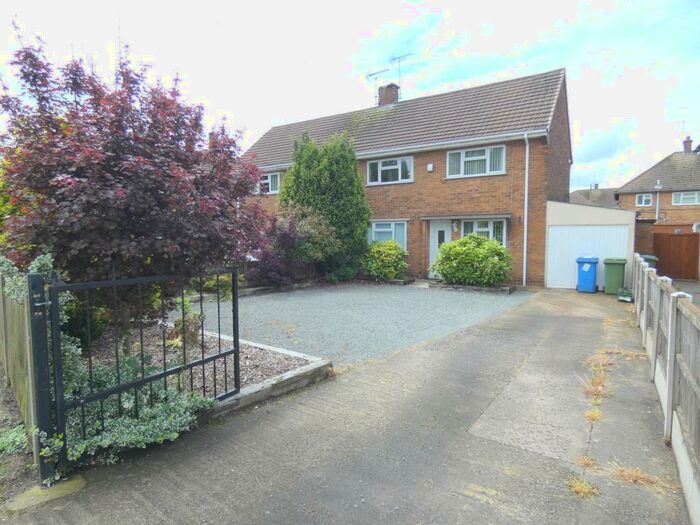 3 Bedroom Semi-Detached House To Rent In Sherwood Street, Warsop, NG20