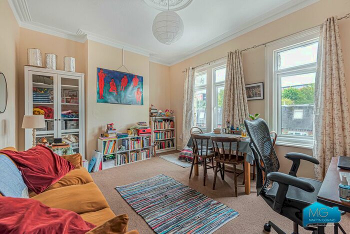 1 Bedroom Flat To Rent In Vale Road, Manor House, London, N4