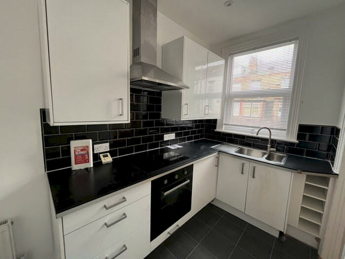 2 Bedroom Terraced House To Rent In Vinery Mount, Leeds, West Yorkshire, LS9