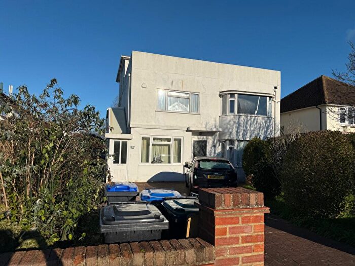 3 Bedroom Maisonette To Rent In West Park Lane, Worthing, West Sussex, BN12