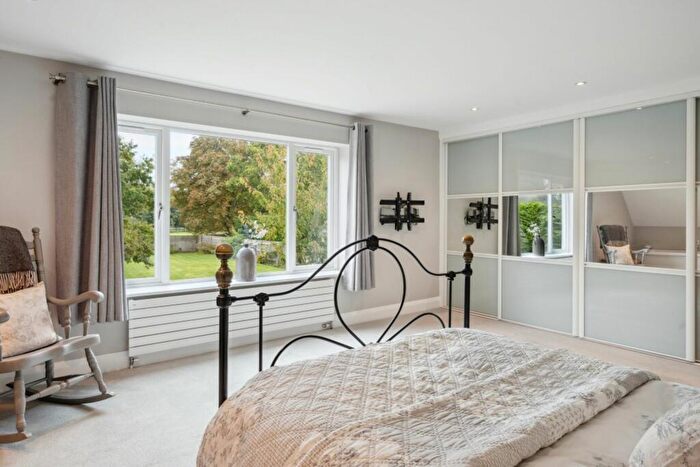 6 Bedroom Detached House For Sale In Lower Road, Stoke Mandeville, HP22