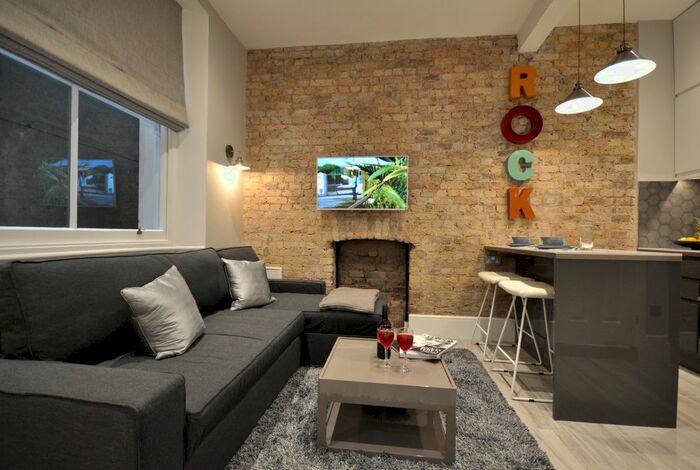 Studio To Rent In Linden Gardens, Notting Hill, London, W2