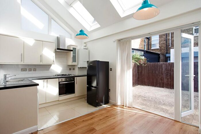 2 Bedroom House To Rent In Theodore Road London, SE13