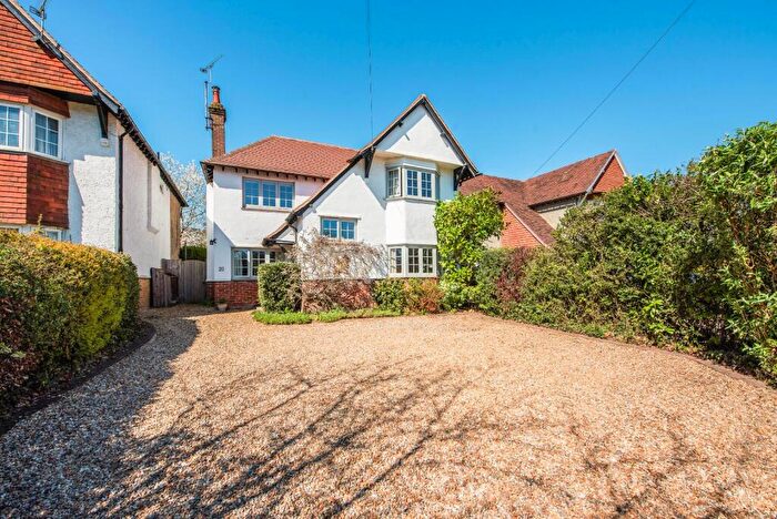 4 Bedroom Detached House For Sale In London Road, Petersfield, Hampshire, GU31
