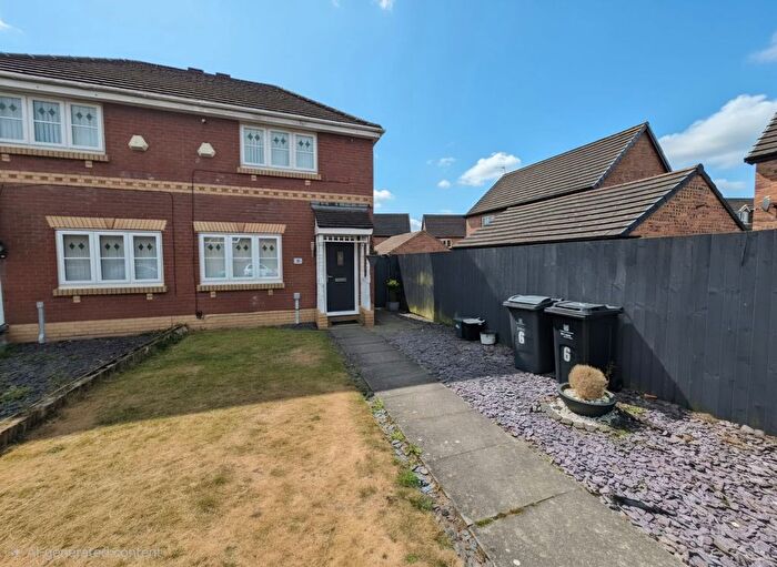 3 Bedroom Semi Detached House To Rent In Bede Close, Kirkby, L33