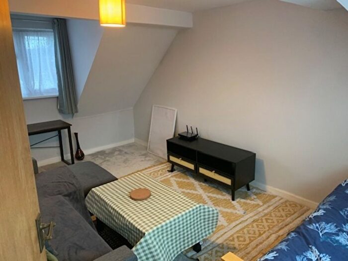 1 Bedroom Maisonette To Rent In The Spur Burnham, Berkshire, SL1