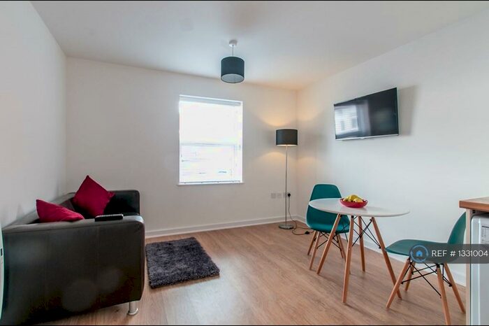 1 Bedroom Flat To Rent In Heathfield Avenue, Crewe, CW1