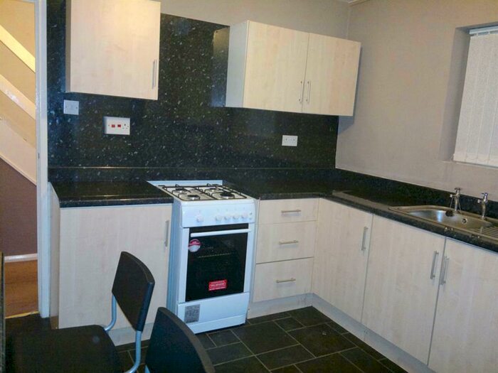 4 Bedroom End Of Terrace House To Rent In Milton Green, Shieldfield, Newcastle Upon Tyne, NE2