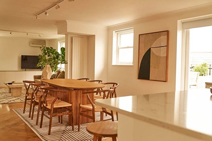 4 Bedroom Flat To Rent In Randolph Avenue, Little Venice, London, W9