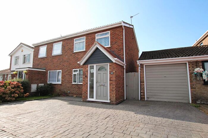 2 Bedroom Semi-Detached House For Sale In Gilders Way, Clacton-on-Sea, CO16