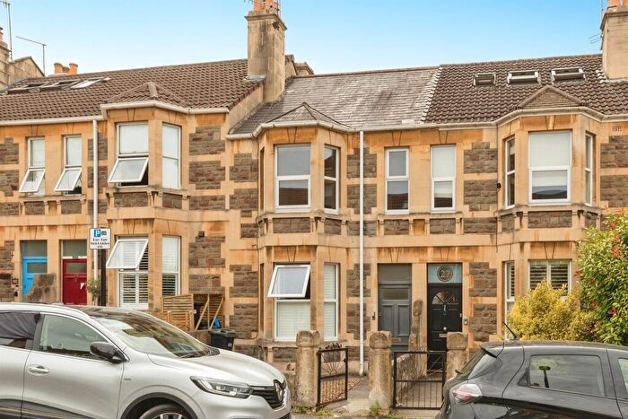 1 Bedroom Apartment For Sale In King Edward Road, Bath, BA2