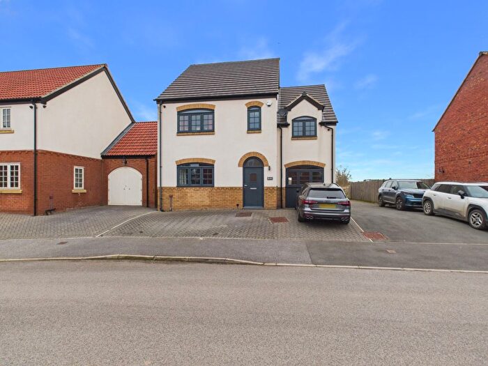 4 Bedroom Detached House For Sale In Pymhurst Crescent, Wawne, Hull, HU7