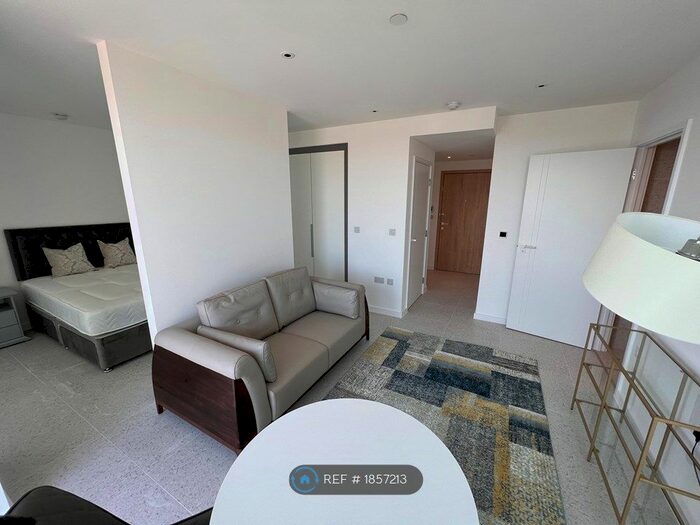 Studio To Rent In Jacquard Point, London, E1