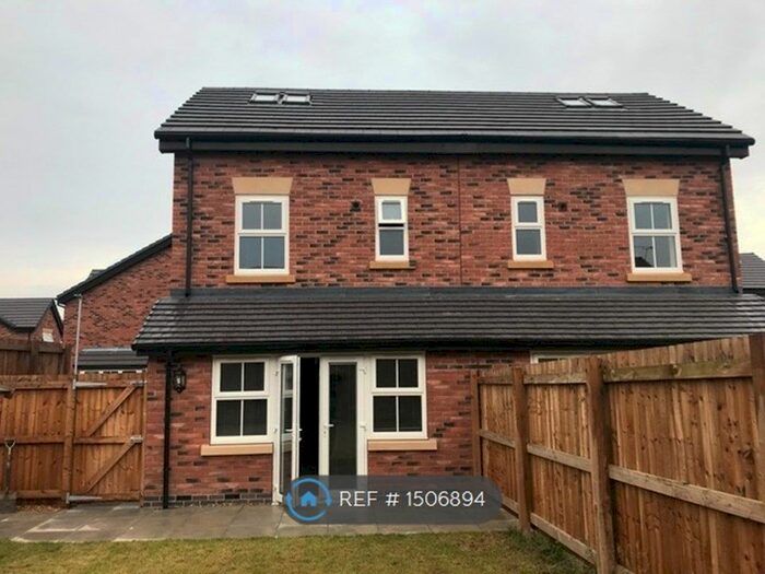 3 Bedroom Semi-Detached House To Rent In Britannia Close, Crewe, CW1