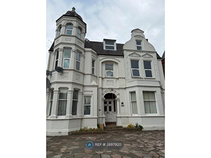 2 Bedroom Flat To Rent In Madeley Road, London, W5