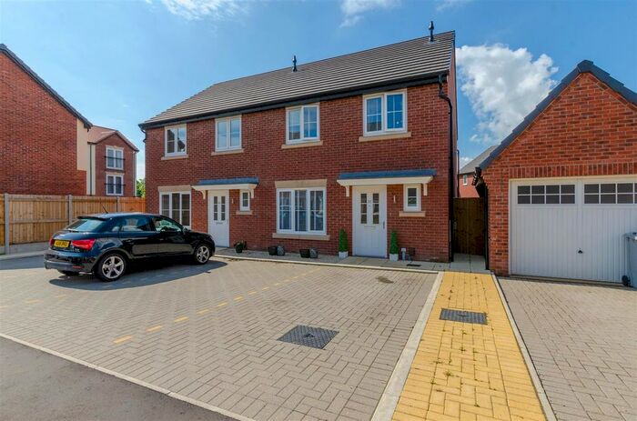 3 Bedroom Semi-Detached House To Rent In Silk Mill Road, Norwich, NR6