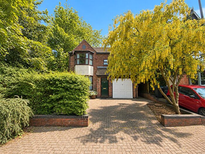 4 Bedroom Detached House For Sale In Malvern Road, Acocks Green, Birmingham, B27