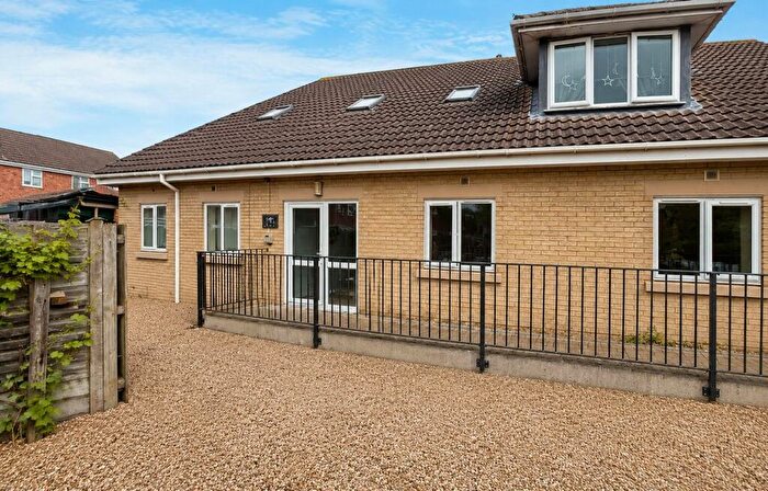 2 Bedroom Flat To Rent In Renson Close, Peterborough, PE4