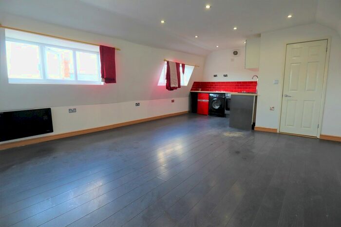 Studio To Rent In Harpur Street, Bedford, MK40