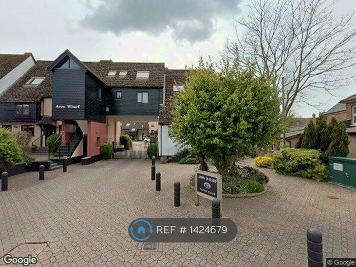 3 Bedroom Terraced House To Rent In Bridge Street, Christchurch, BH23