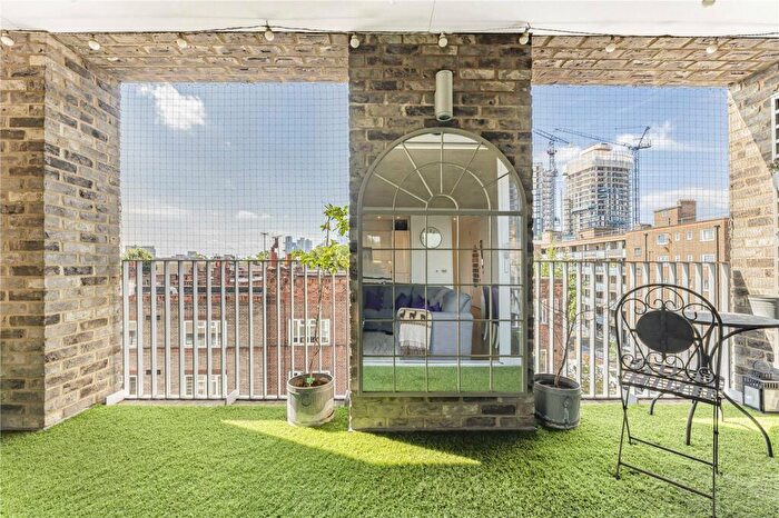 2 Bedroom Apartment To Rent In Whitmore Road, London, N1
