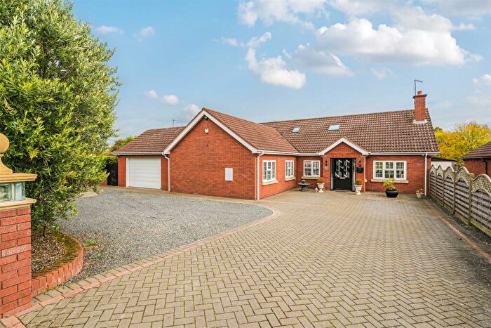 5 Bedroom Detached Bungalow For Sale In Keysoe Road, Thurleigh, MK44