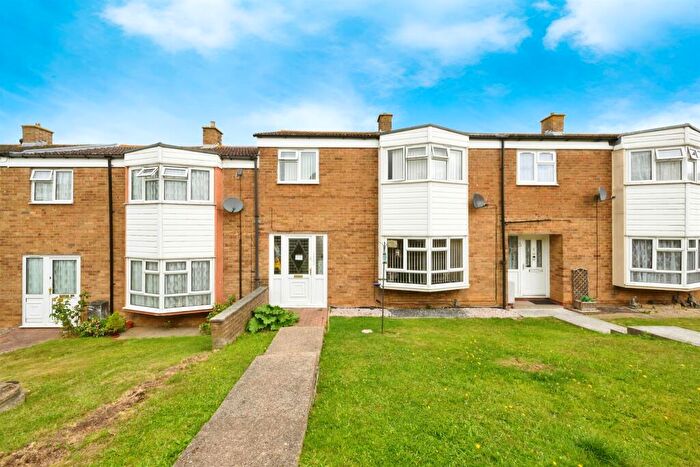 3 Bedroom Terraced House For Sale In Radburn Close, Harlow, CM18