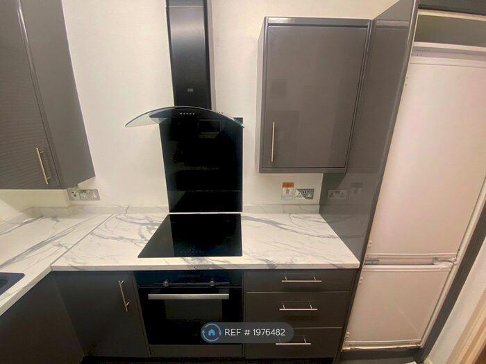 1 Bedroom Flat To Rent In Gauden Road, London, SW4