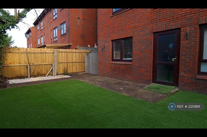 2 Bedroom Flat To Rent In Eastney Road, London, CR0