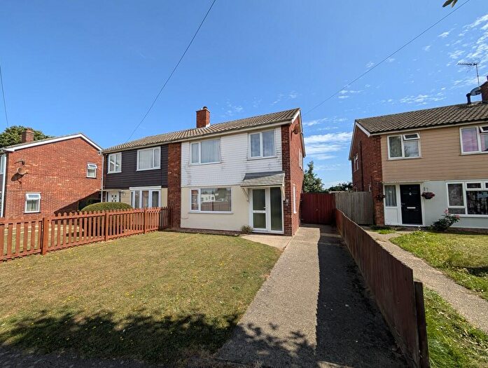 3 Bedroom Semi-Detached House For Sale In Quakers Way, Leiston, IP16