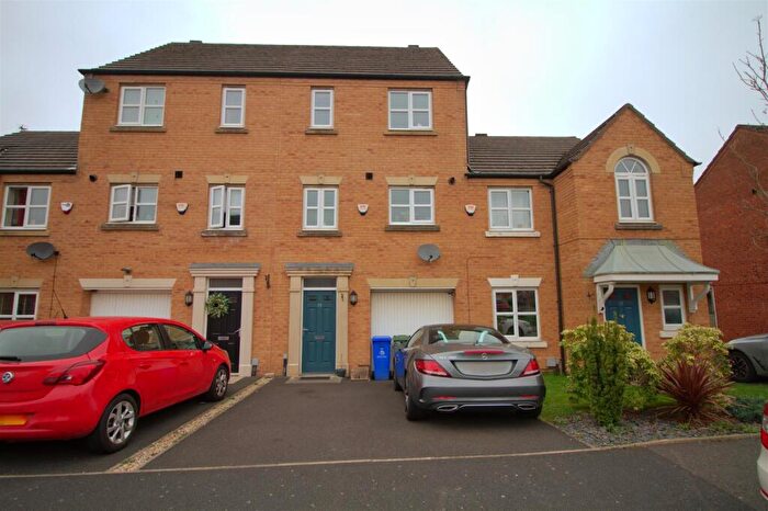 3 Bedroom House To Rent In Kings Road, Audenshaw, Manchester, M34