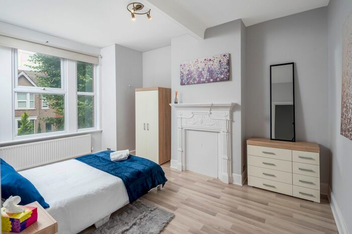 5 Bedroom Terraced House To Rent In Gladstone Avenue, London, N22