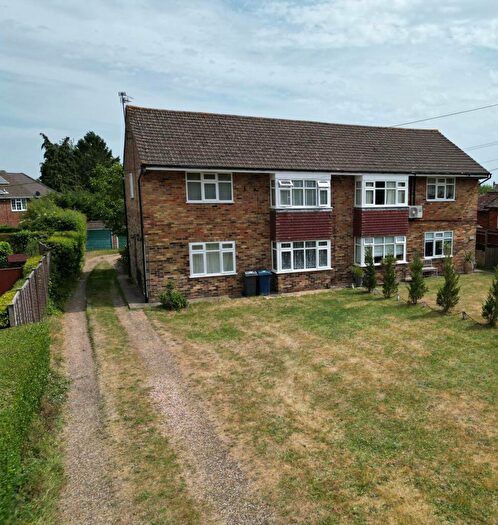 2 Bedroom Flat For Sale In Berkeley Avenue, Chesham, HP5