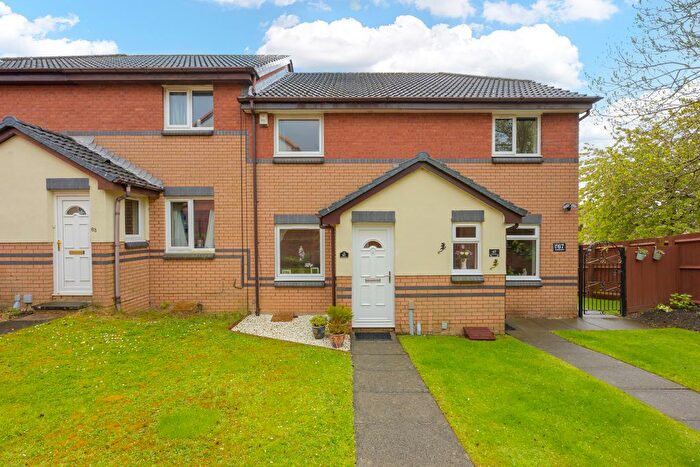 2 Bedroom Terraced House For Sale In Kinnaird Place, Dunfermline, KY12