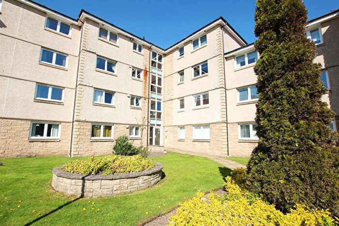 2 Bedroom Flat For Sale In Newlands Court, Bathgate, EH48