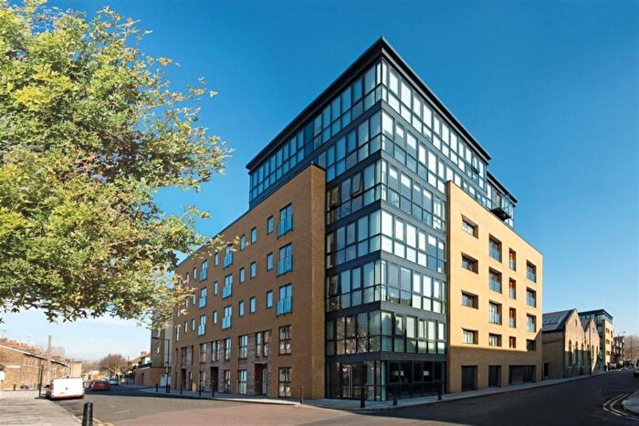 2 Bedroom Apartment For Sale In Forge Square, E14