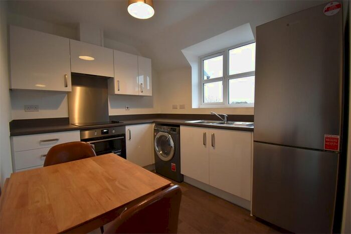 2 Bedroom Flat To Rent In Heroes Drive, Selly Oak B29